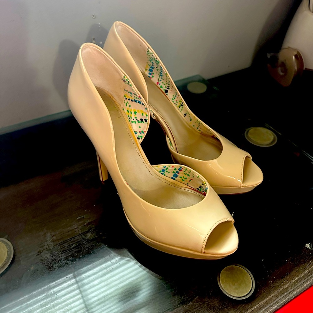 FERGALICIOUS BY FERGIE PATTIN HEELS